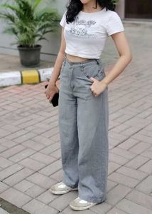 H&amp;M Crop Tee