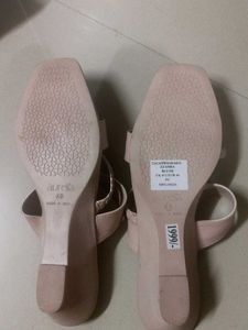 Stylish Pink Flats