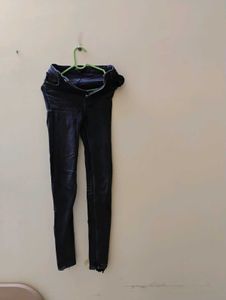 26 Inch Skinny Black Zara Jeans For Sale