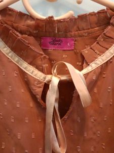 women beautiful top