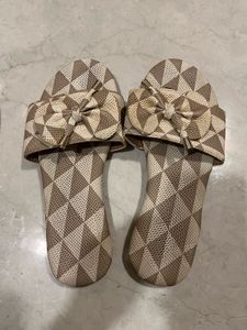 Assorted Women&#39;s Sandals - 3 Pairs