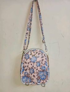 Combo Of Sling Bag And Hair Clip 💢💢