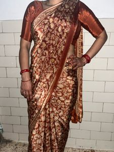 Crepe saree with blouse