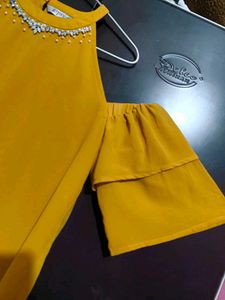 Chic Yellow Cold Shoulder Top