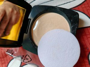 Lakme Forever Matte Compact