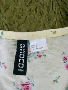 H&amp;M Crop Top