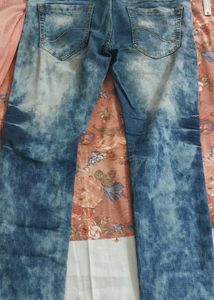 Flawless Mens Jeans At Reasonable Price