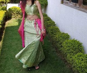 Crop Top Skirt With Dupaata