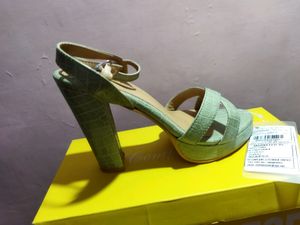 La-Peek Green Sandals