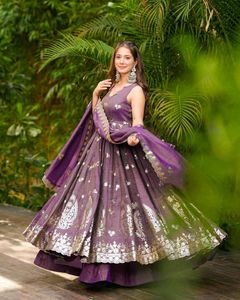 Designer Crunchy Silk Gown💜