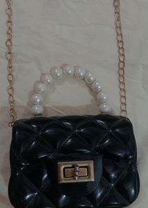 Beautiful Aesthetic Pearl Black Bag💞🌷