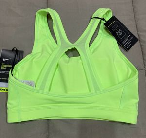 NIKEWomen Sports Lightly Padded Bra (Light Green)
