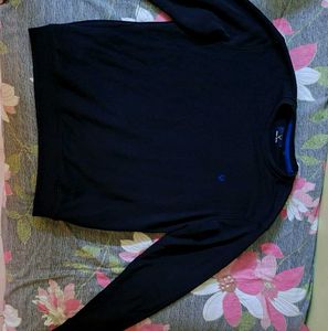 Black Crew Neck Pullover
