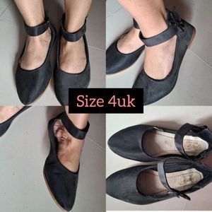 Cute Bowed Black Bellies