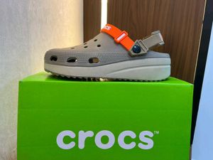 Crocs Hike