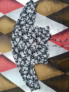 Floral Print Tie-Front detail Crop Top