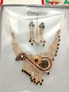 Sparkling Necklace &amp; Earring Set