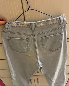 RIOT ripped Mom High Jeans