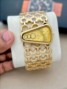 GUESS. Luxury Women’s Chain Strap Watch– Elegant &amp;