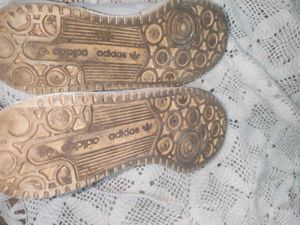 Adidas Sneakers