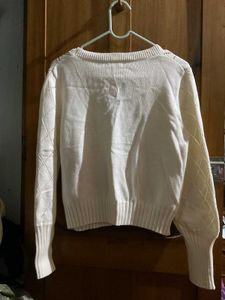 Elegant White Knit Cardigan