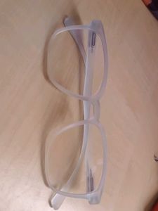 Men & Women White Frame With Glass