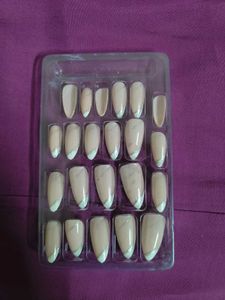 Press-On Nail Set