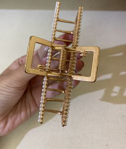 Golden Hairclaw