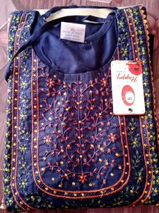 XL Embroidered Tunic Top