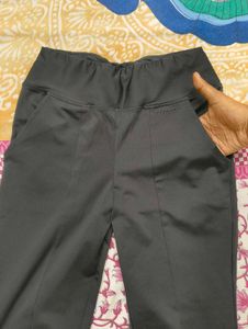 Stretchable Black Colour Yoga Pants