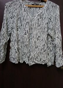 Patterned Blouse with Long Sleeves