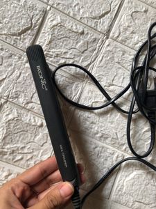 Ikonic Mini Hair Crimper