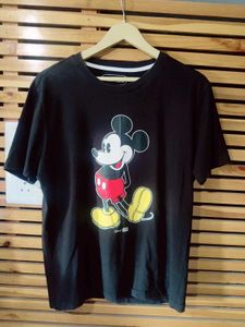 Round Neck Half Sleeves Cotton Tshirt