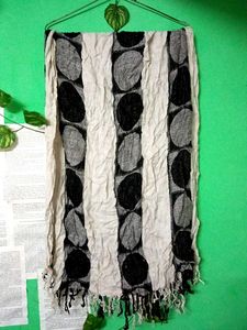 Black & White Circle Scarf