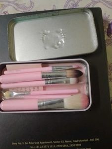 Hello Kitty Makeup Brush