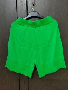329Rs.Ribbed Green Shorts