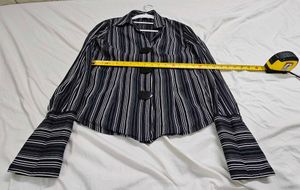 Stylish, long-sleeve button-up shirt