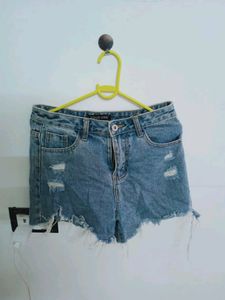 Blue Denim Shorts. Not Even Wore Once Selling Because It&#39;s Tight For Me. It&#39;s A Small Size Can Fit To 26,28.