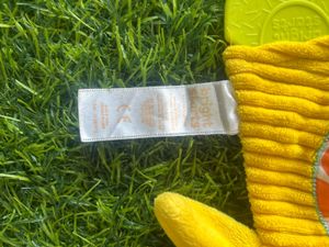 Kids II Bright Starts Snuggle &amp; Teethe Plush Teeth