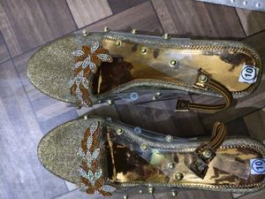 Women Golden Heel