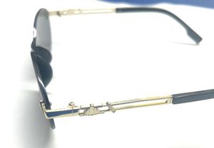 Rimless Glasses with Golden Frame – Effortless Sop