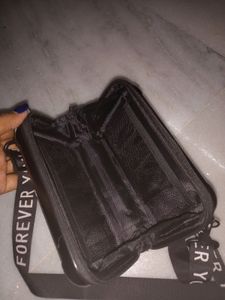 Box Sling Bag
