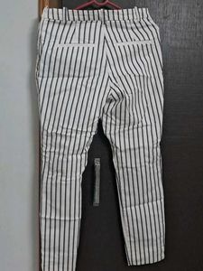 H&amp;M cigarette trousers