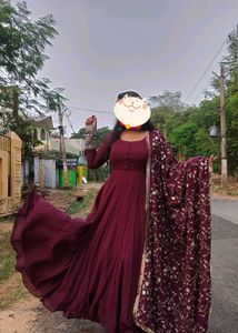 Elegant purple fleyar Ethnic Gown