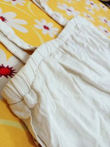 White Pretty Top For Women 🤍