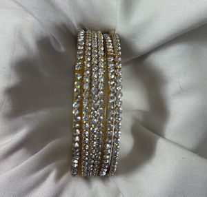 Sparkling Bangle Set of 6 bangles