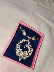 Indo - Western Modern Dimond Pandant Set
