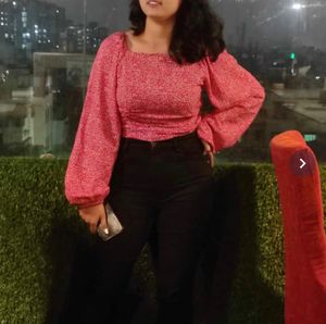 Mroon Floral Georgette Fitted Crop Top