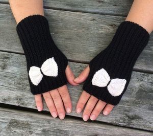 Bow Accent Fingerless Gloves