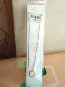 Elegant Clover Necklace